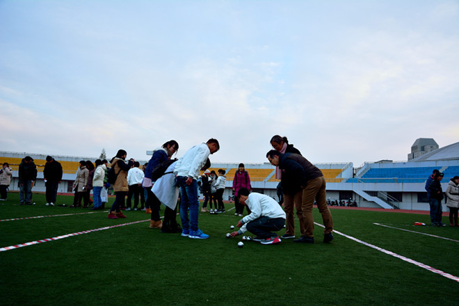 一品探花
举办第一届学生运动会