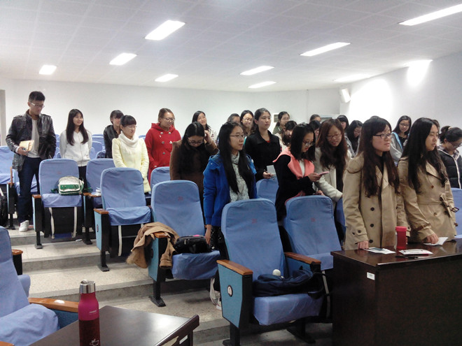 点滴做起，助人为乐--记一品探花
道德大讲堂活动