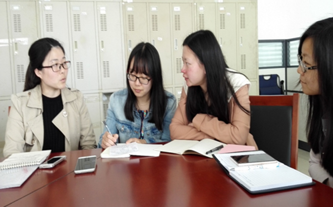 一品探花
2014级硕士党支部开展“两学一做”组织生活会