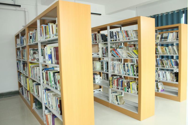 图书阅览室（藏书区）